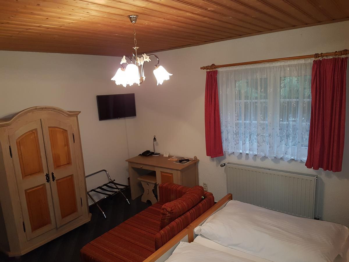 Land-Gut-Hotel Zur Lochmuehle Penig ภายนอก รูปภาพ